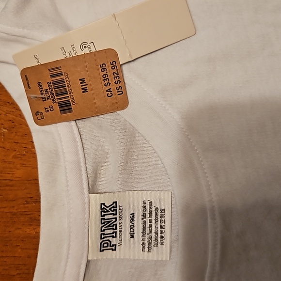 NWT Victoria Secret PINK white logo Tshirt. Size Medium. - Picture 3 of 8